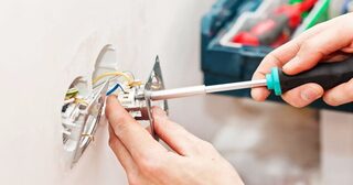 Электромонтажные работы в Алейске от Мастер24 — электромонтаж под ключ, цены от 1650 руб., заказать услуги